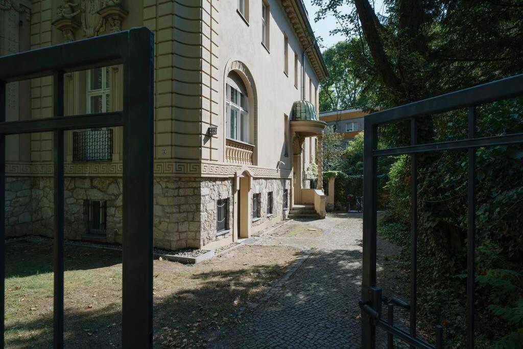 Parklounge In Historic Appartement Berlin