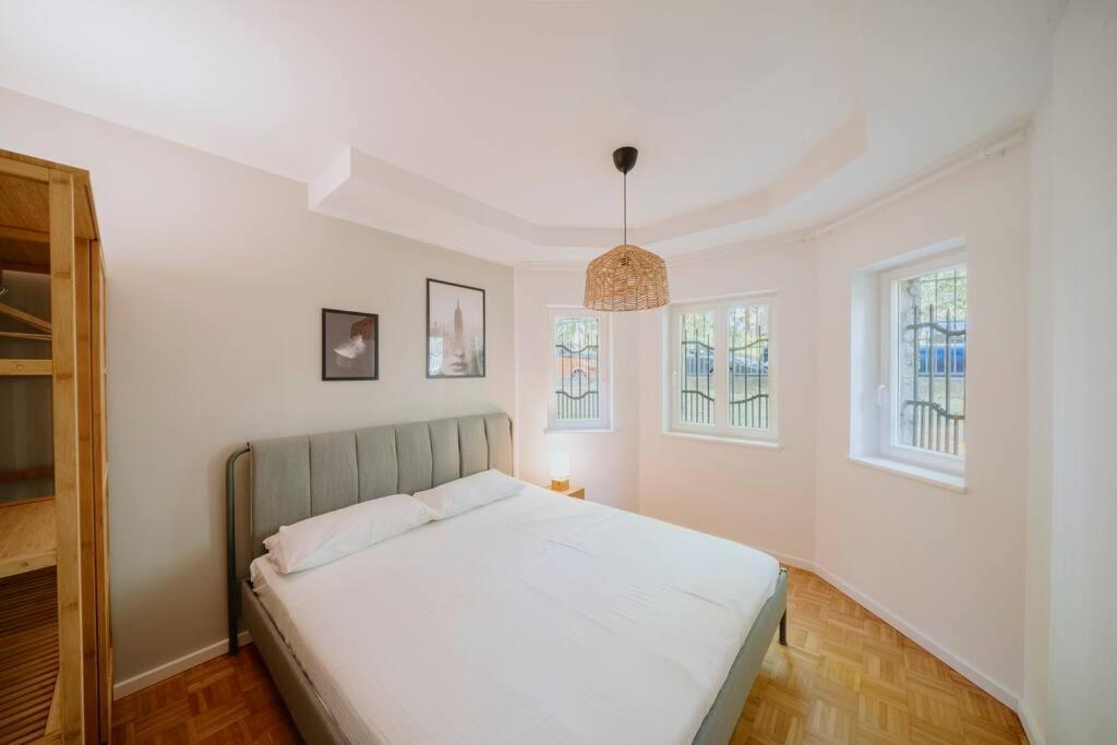 Parklounge In Historic Appartement Berlin
